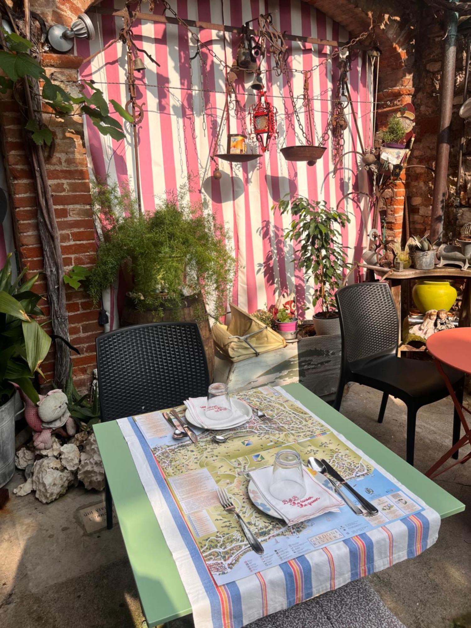 Bed and Breakfast The Tower Of The Old King Desenzano del Garda Exterior foto