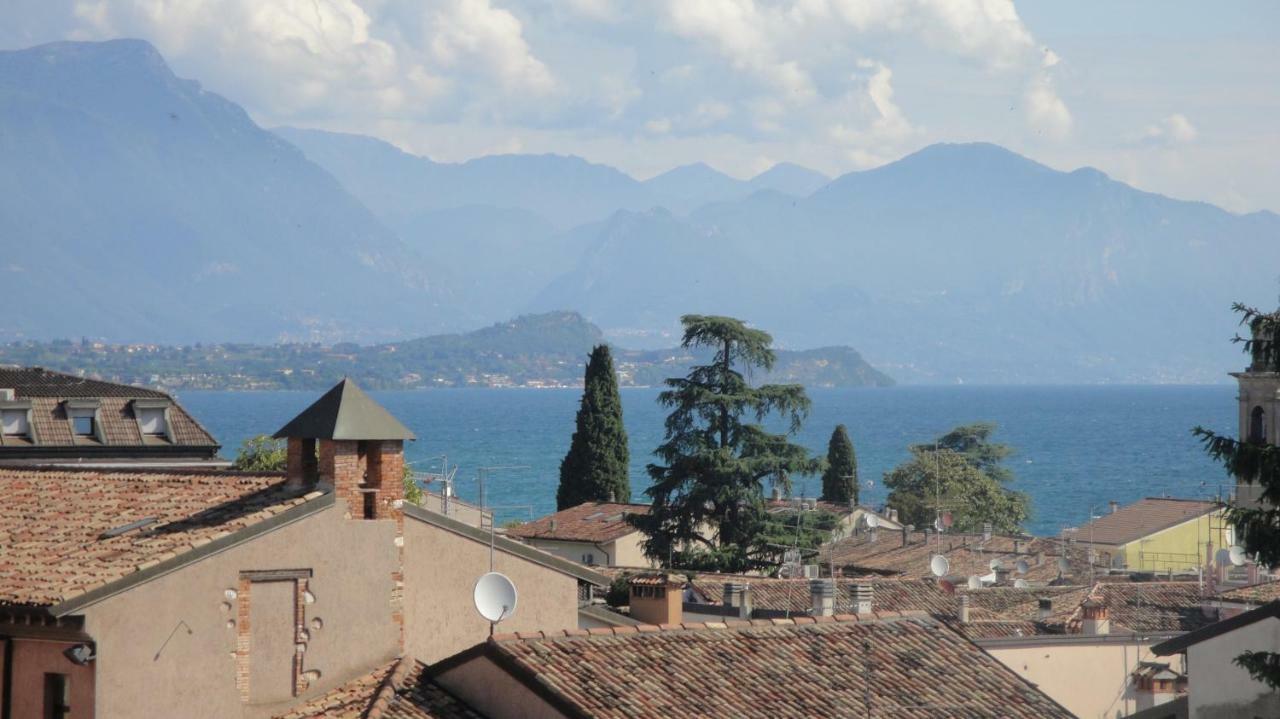 Bed and Breakfast The Tower Of The Old King Desenzano del Garda Exterior foto